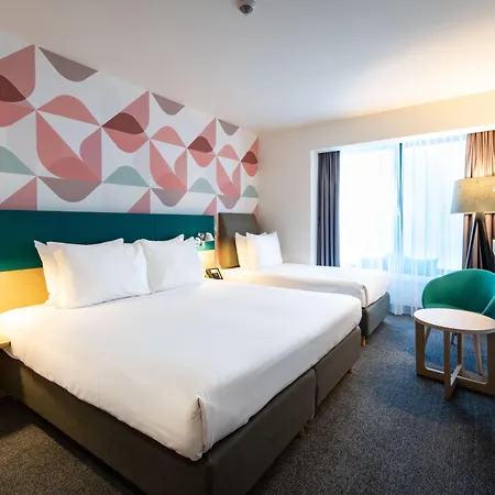 - Centre By Ihg Hotel 4*