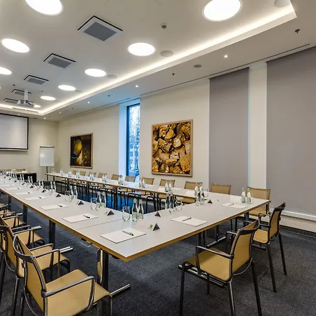 Hotel - Centre By Ihg 4*