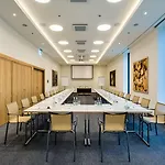 - Centre By Ihg