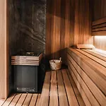 - Centre By Ihg 4*