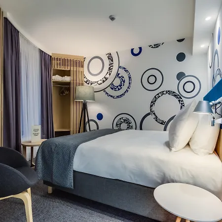 - Centre By Ihg