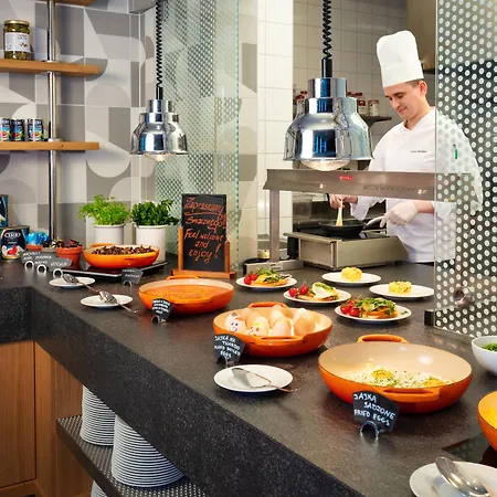 - Centre By Ihg 3*