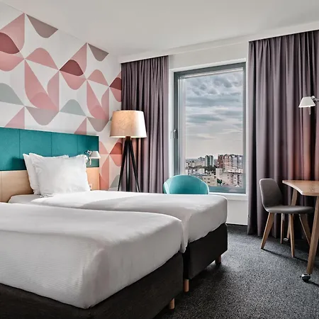 - Centre By Ihg 3*