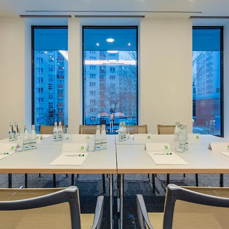 ホリデイ シティ センター 3* ワルシャワ