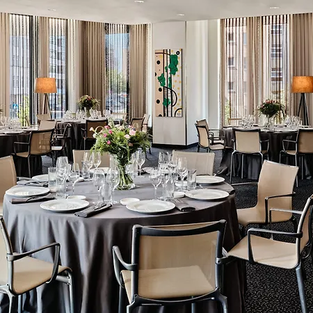 - Centre By Ihg