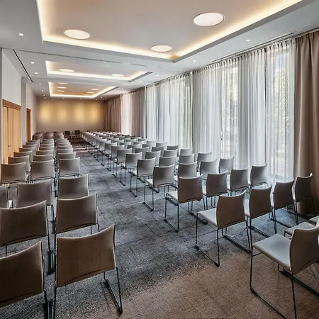 - Centre By Ihg