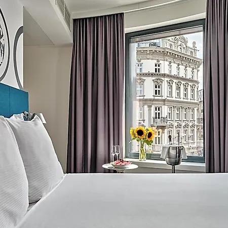 - Centre By Ihg 4*