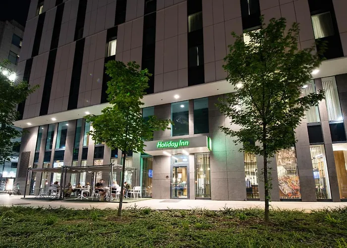 - Centre By Ihg Hotel