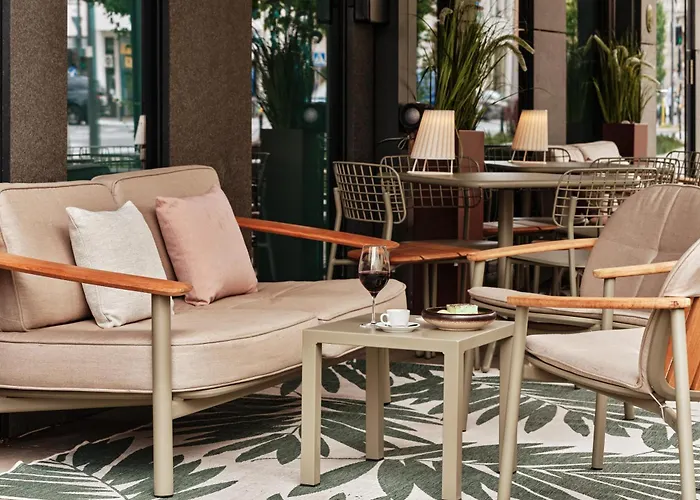 - Centre By Ihg Hotel Varsavia