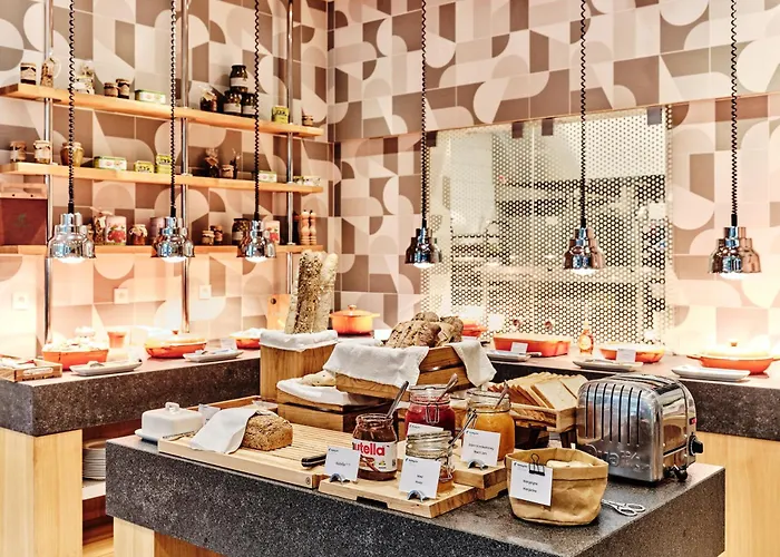 - Centre By Ihg Hotel Varsavia