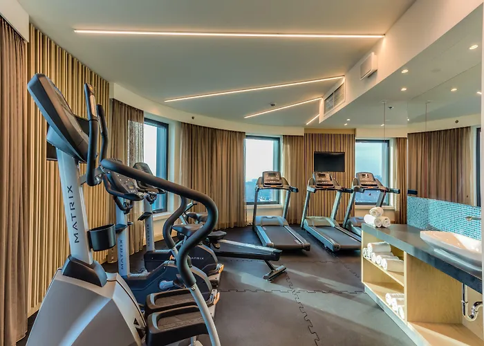 - Centre By Ihg Hotel