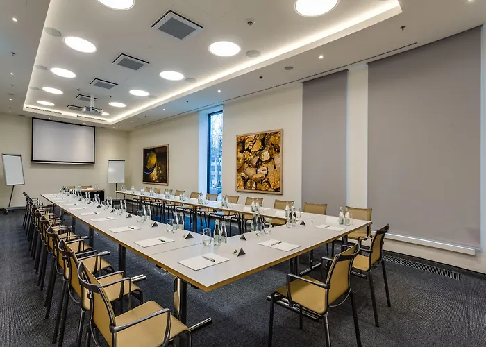 Hotel - Centre By Ihg 3*