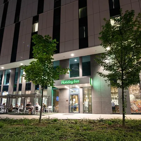 - Centre By Ihg מלון