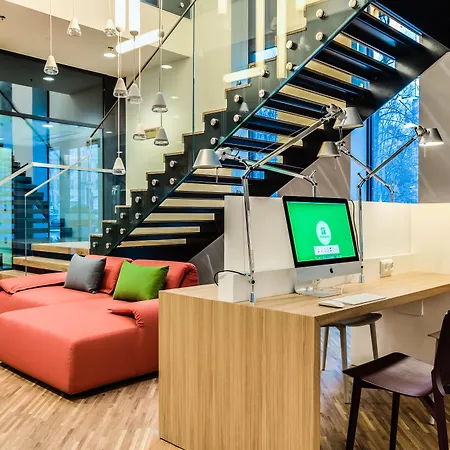 - Centre By Ihg מלון 3*