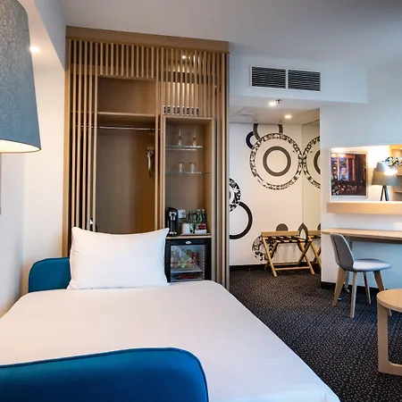 מלון - Centre By Ihg ורשה