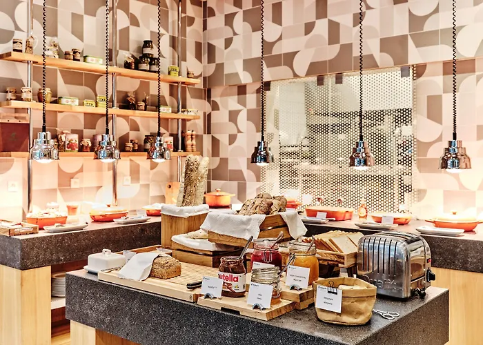 - Centre By Ihg 3* Warszawa