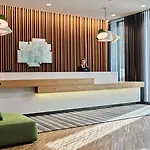 - Centre By Ihg מלון ורשה