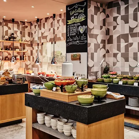 - Centre By Ihg Hotel 3*