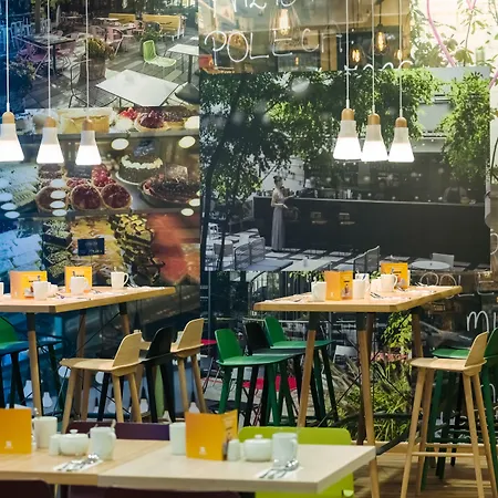 Szálloda - Centre By Ihg Varsó
