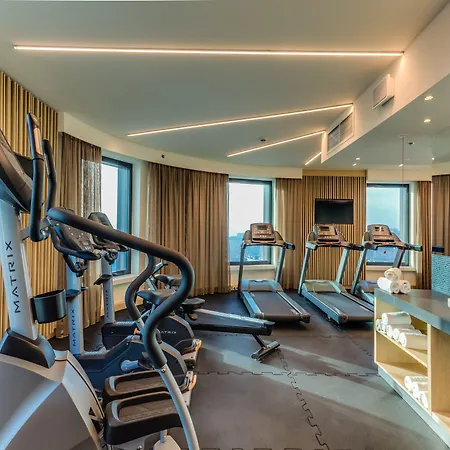 - Centre By Ihg Hotell