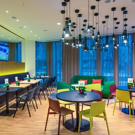 - Centre By Ihg Hotell