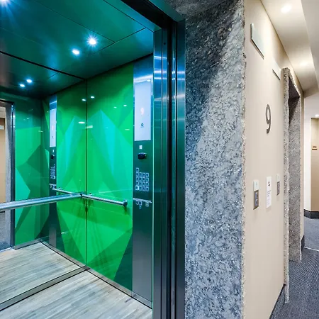 - Centre By Ihg Hotell 3*