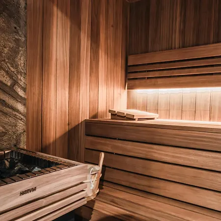 - Centre By Ihg Ξενοδοχείο 4*