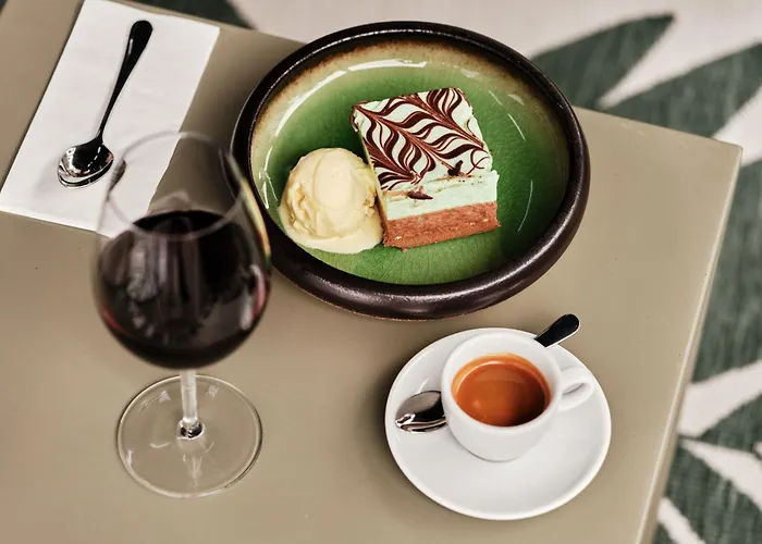 Hotel - Centre By Ihg