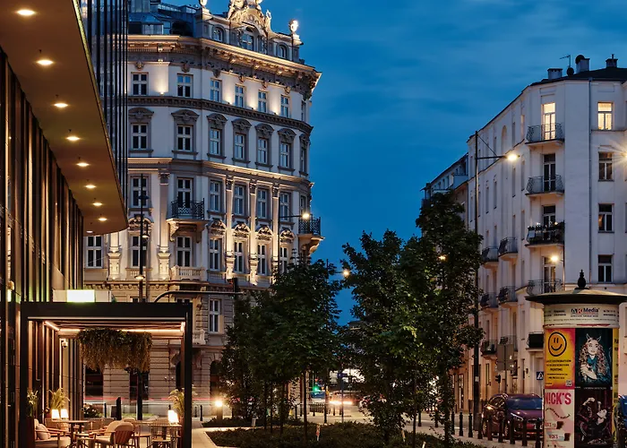 - Centre By Ihg Hotel 3*